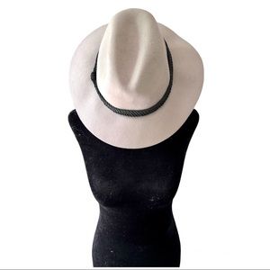 Grey Wool Hat with black trim *Excellent condition*